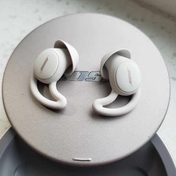 Bose Wireless Sleepbuds II Noise-Masking Earbuds In-Ear Sleep Headphones - Picture 4 of 4